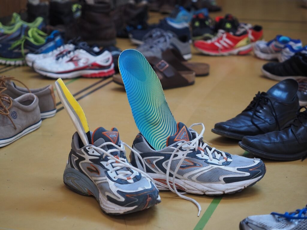 shoes, sports shoes, running shoes-1260816.jpg